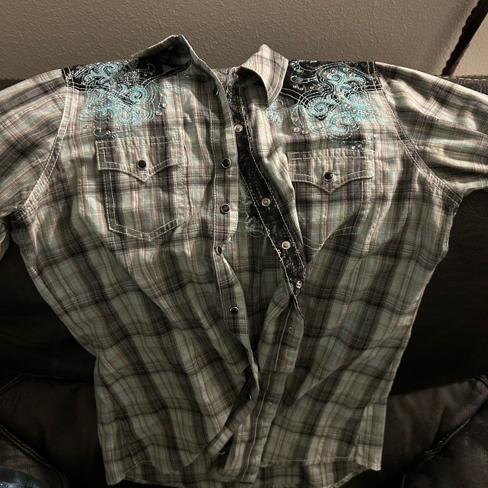 Women’s medium Wrangler Rock 47 button down rodeo shirt turquoise w embroidery